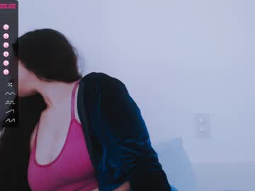 Naked cam girl lady_yas image #2370060