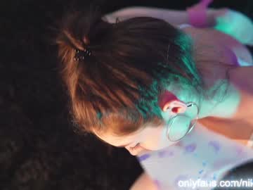Naked cam girl angels_kiss image #1406641