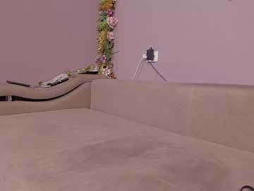 Naked cam couple masterr_and_kittyy image #2047364