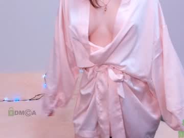 Naked cam girl yuki_04 image #923391