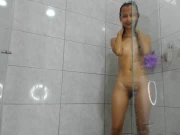 Naked cam girl littlemoon18 image #3941608