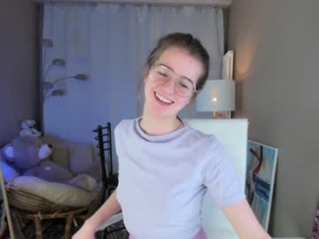 Naked cam girl zlata_luna image #888379
