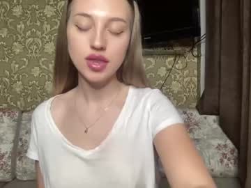 Naked cam girl lily_hun image #628260