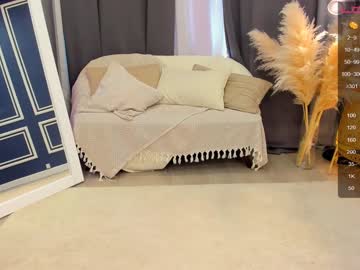 hiviolet_ naked cam