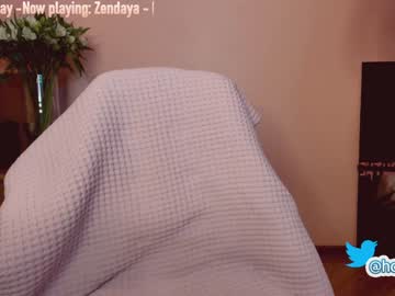 Naked cam girl hollyextra image #2051101