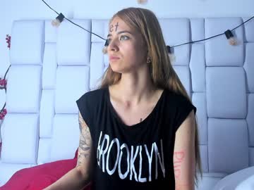 Naked cam girl ateneasantacruz image #3858140