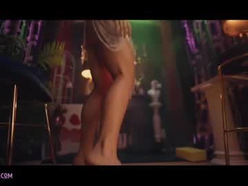 Naked cam girl lucieoude_ image #2091442