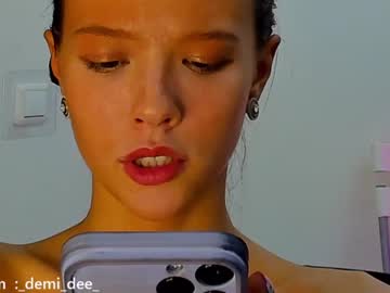 Naked cam girl _demi_dee_ image #1960799
