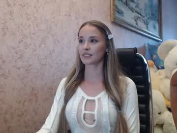 Naked cam girl ariana_777 image #1648348
