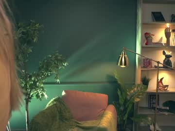 Naked cam girl lolly_bella_ image #907939