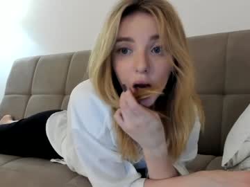 Naked cam girl olli_ver image #3048061