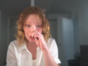 Naked cam girl crimsonxrapture image #1225185
