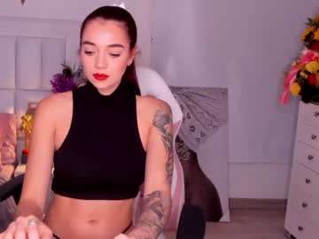 Naked cam girl scarlett__baker image #487324