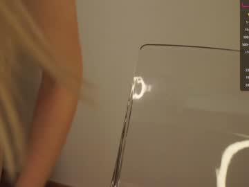 Naked cam girl like_pie image #1771364