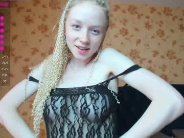 Naked cam girl shyy_lallyy image #2071809