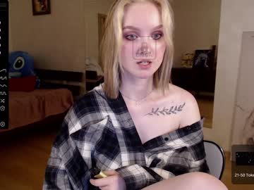Naked cam girl lovely_kisses image #2571279