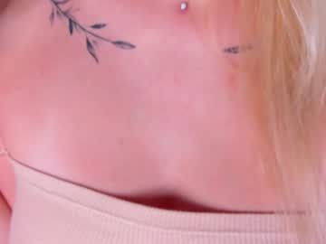 Naked cam girl 8a8y_nura image #669387