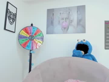 Naked cam girl missniley image #1944040