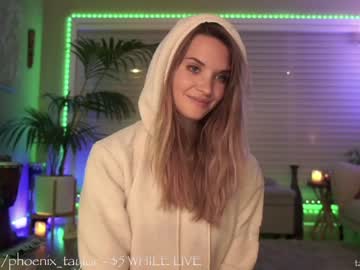 Naked cam girl phoenix_taylor image #3030297