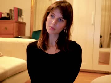 Naked cam girl ellaa91 image #1347141
