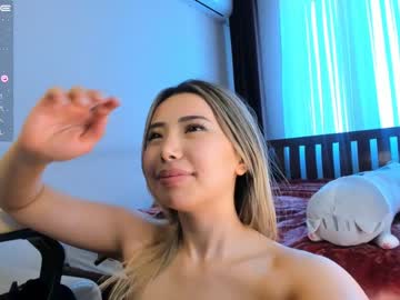Naked cam girl leiya_li image #3490296
