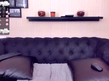 Naked cam girl june_x_shy image #3734583
