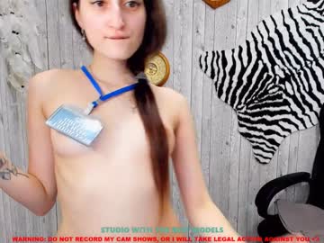 Naked cam girl christine_coy image #485984