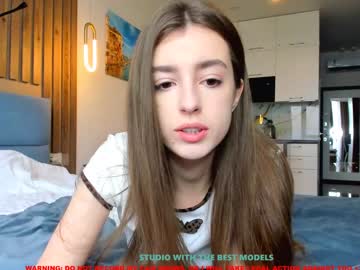 Naked cam girl coy_amina image #1006573
