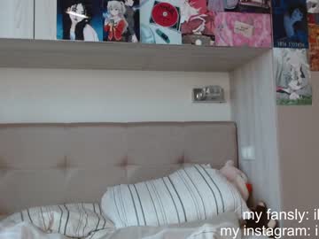 Naked cam girl elizabethbritanny image #2173396
