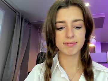 Naked cam girl coy_amina_ image #3061004