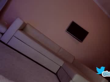 Naked cam girl hollyextra image #3041717