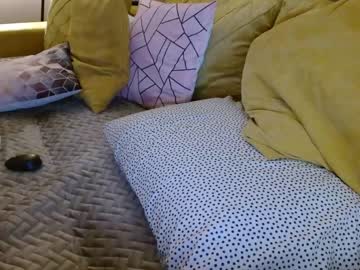 Naked cam girl juicy_peach88 image #2925242