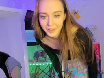 dora_dds naked cam