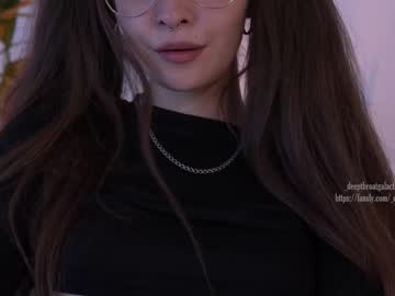 Naked cam girl _deepthroatgalactica image #2108582