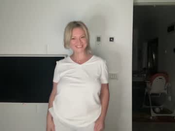 Naked cam girl kiradivine image #2641125