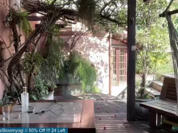 Naked cam girl bloomyogi image #3700841