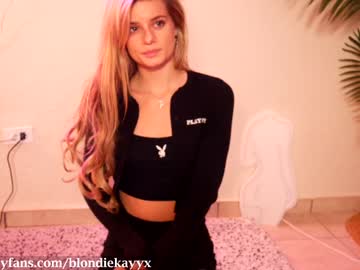 Naked cam girl blondiekayy image #926401
