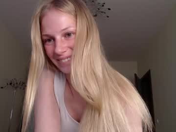 Naked cam girl magic_couple13 image #2661342
