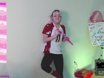 Naked cam girl petitebrat image #3711163