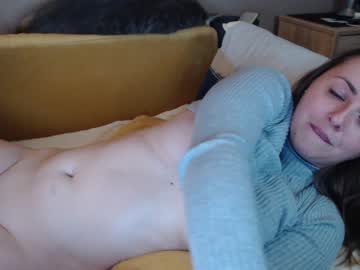 Naked cam girl juicy_peach88 image #2826456