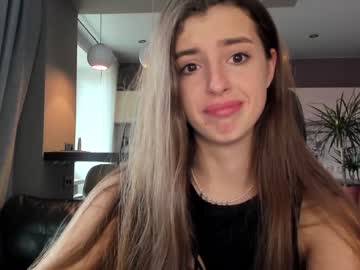 Naked cam girl coy_amina_ image #2859769