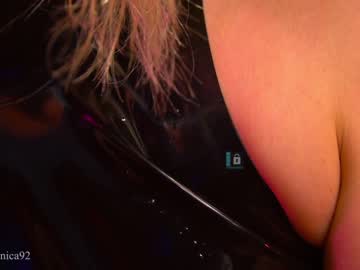 Naked cam girl bronnica image #2597960