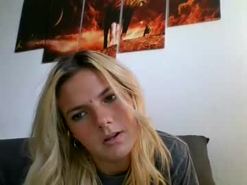 Naked cam girl lacyxtate image #3042034