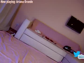 Naked cam girl hollyextra image #2570806