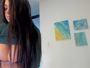 Naked cam girl _lasuescun image #1096497