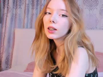Naked cam girl lill_alice image #2188060