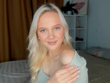 Naked cam girl sarahphylliss image #2633397