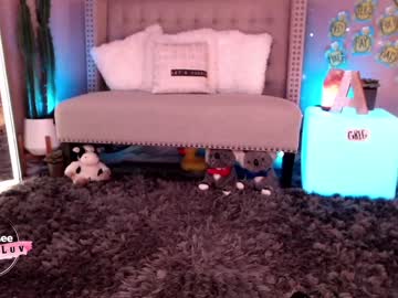Naked cam girl aubrilee image #2484428