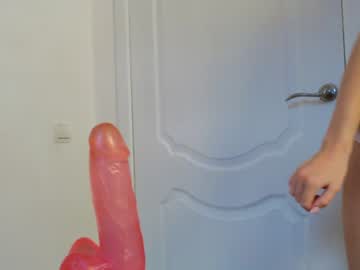 Naked cam girl trixie_taylor image #1857918