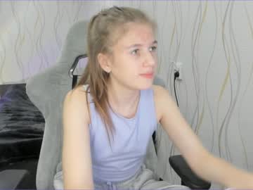 Naked cam girl kylie_mine image #2878992